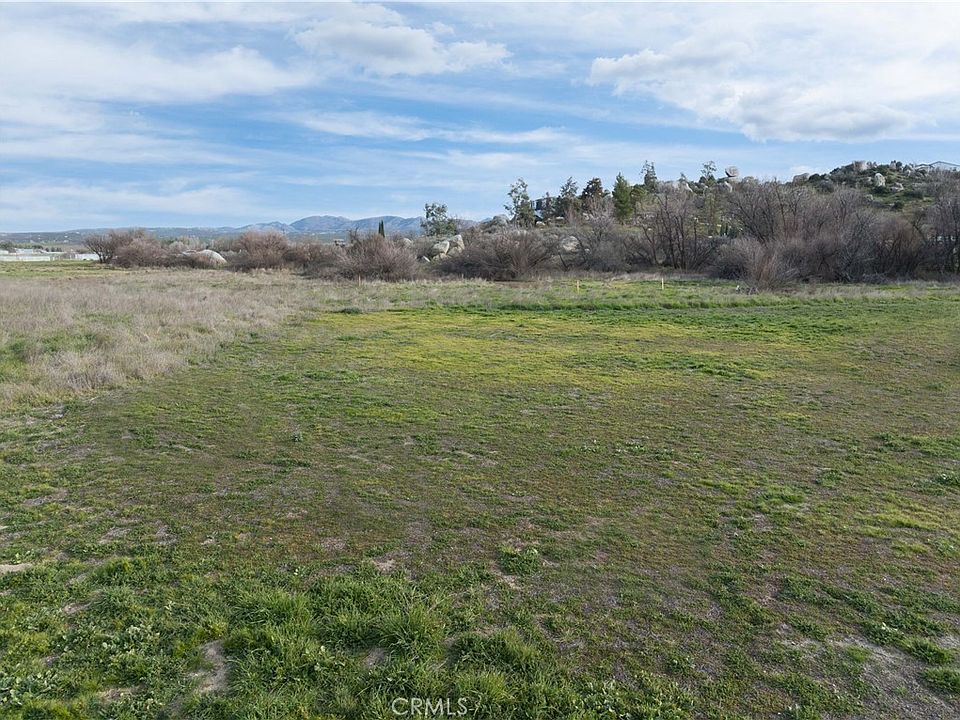 1st image of 662 Saddleback Dr #662