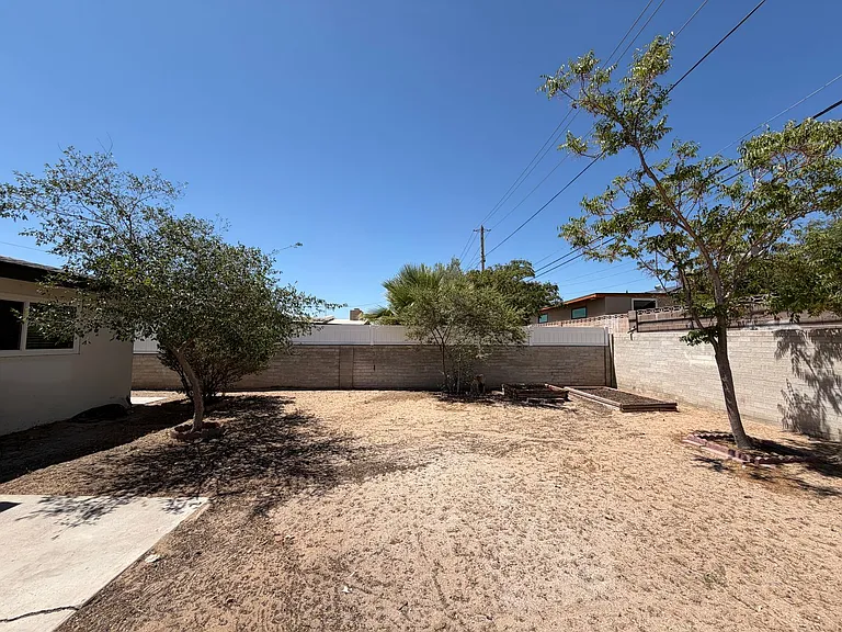 1317 Pyramid Dr — Photo 26