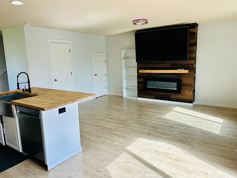 845 NE 109th Ct — Photo 7