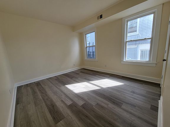 3rd image of 515 Sanford Ave #2E