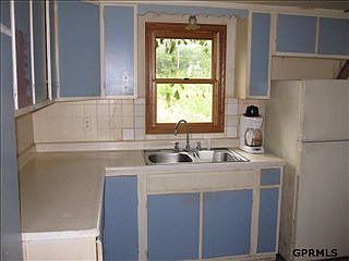 2nd image of 208 W D St