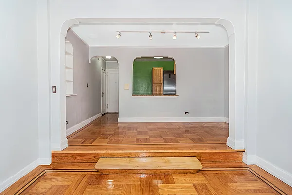 Sold by REMAX Distinguished Homes | media 3