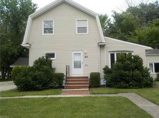 1335 Prasse Rd, South Euclid, OH 44121