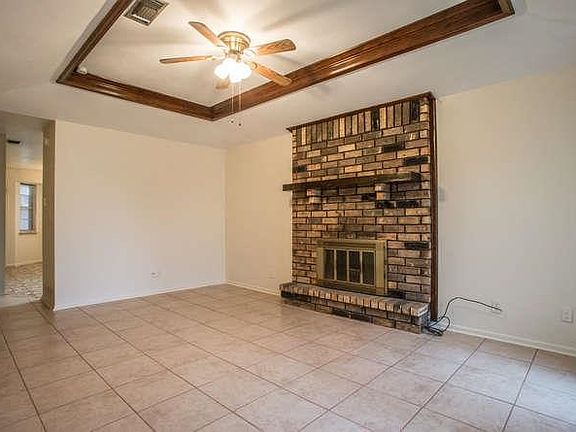 3rd image of 9210 Lombard St