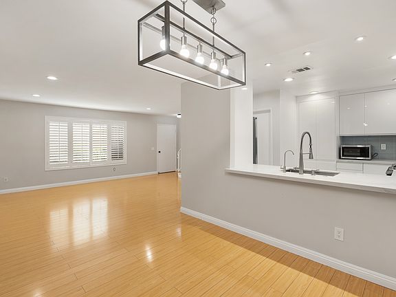 4th image of 521 Everett Ave APT A