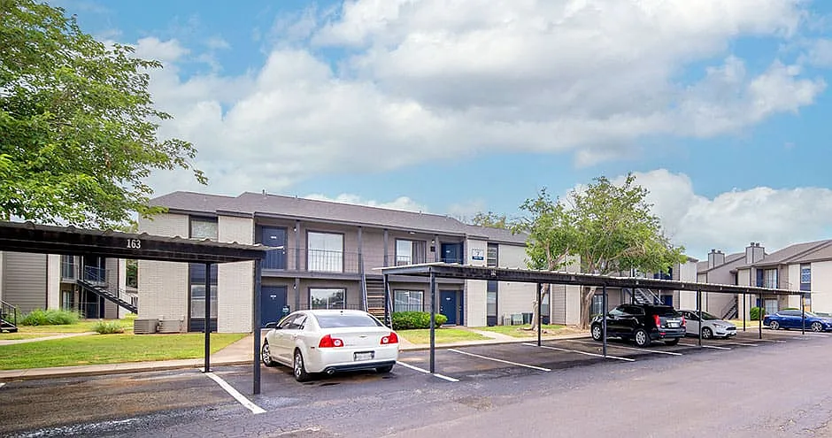 Stone Creek Apartment Homes — Photo 4