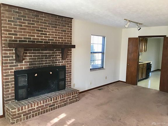 4th image of 1844 N Lakeman Dr