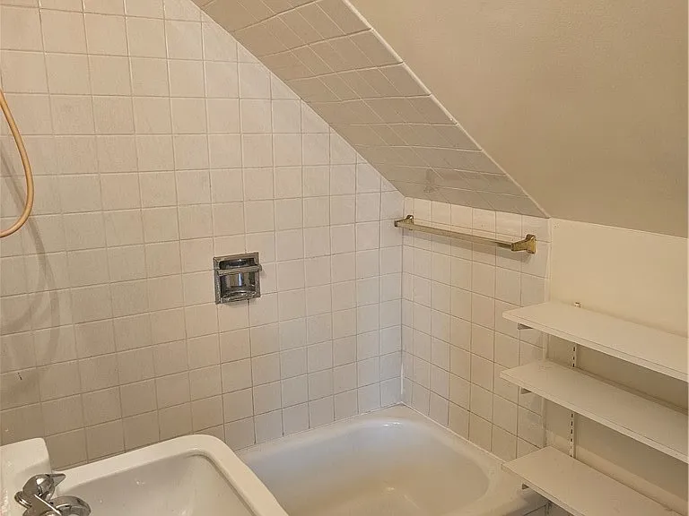 714 Buffalo Ave #5 — Photo 5