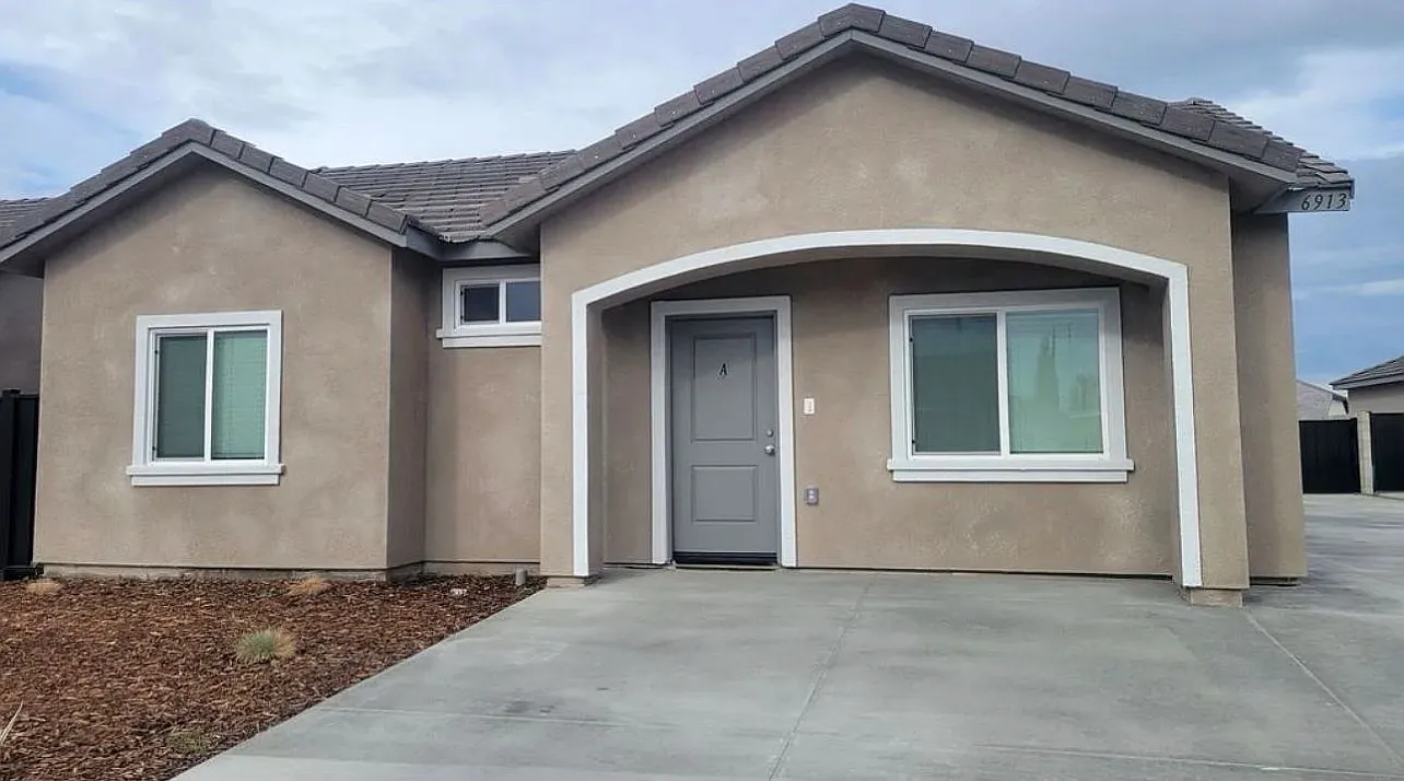 2 bed, $2,100 — Photo 1