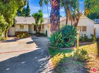7038 McLennan Ave, Van Nuys, CA 91406