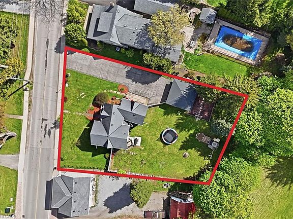 3rd image of 776 Canboro Rd