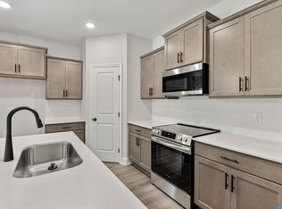 6222 Pisgah Dr, Huntsville, AL 35810