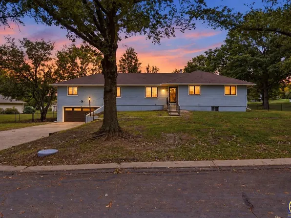 3600 NW 44th Ter, Topeka, KS 66618