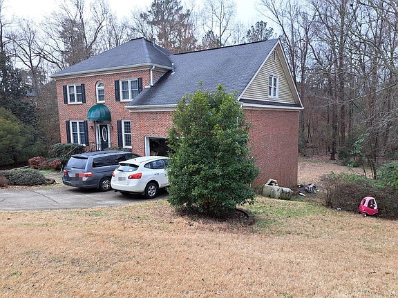 2nd image of 901 Burlington Dr