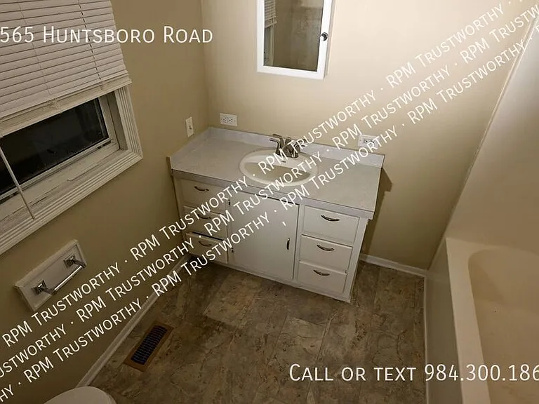6565 Huntsboro Rd — Photo 4