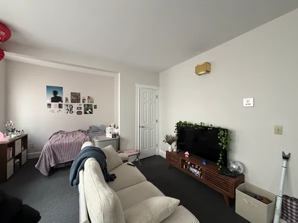 833 Beacon St, Boston, MA