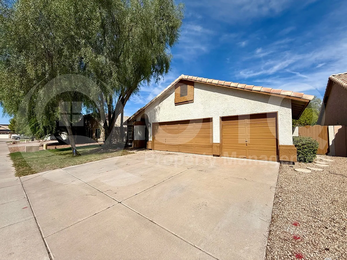 3 bed, 3.0 bath, 1720 sqft, $2,650 — Photo 4
