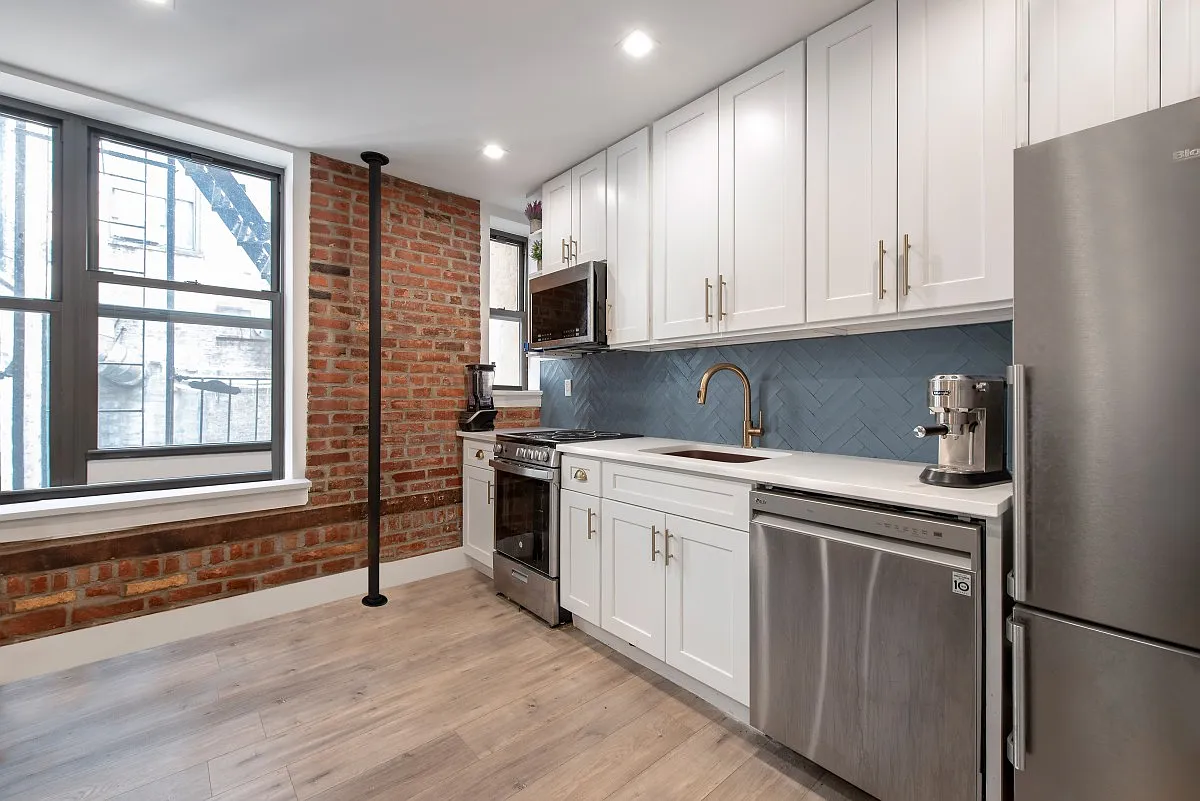 326 Bedford Avenue — Photo 4