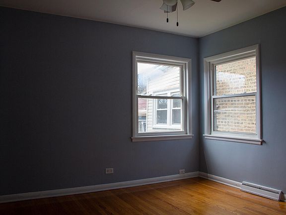 4th image of 3110 N Knox Ave #1