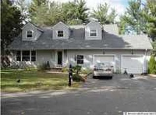 184 Nottoway Ln, Toms River, NJ 08755