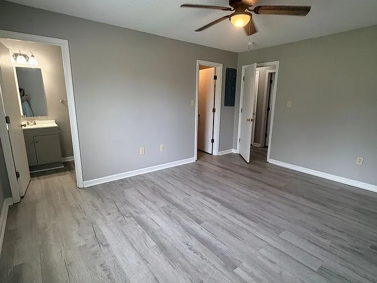103 Middle St — Photo 14