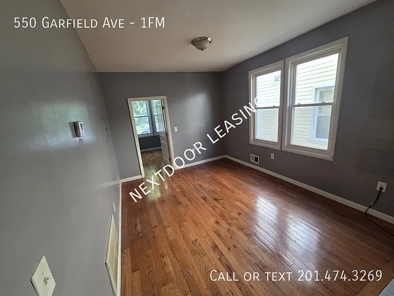 550 Garfield Ave #1FM — Photo 7