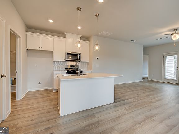 7th image of this home