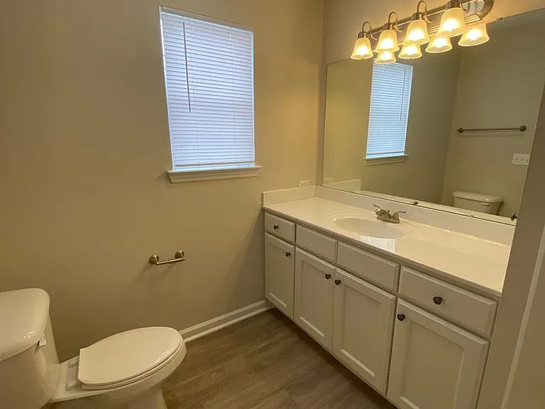 Meridian Park Apartments — Photo 326