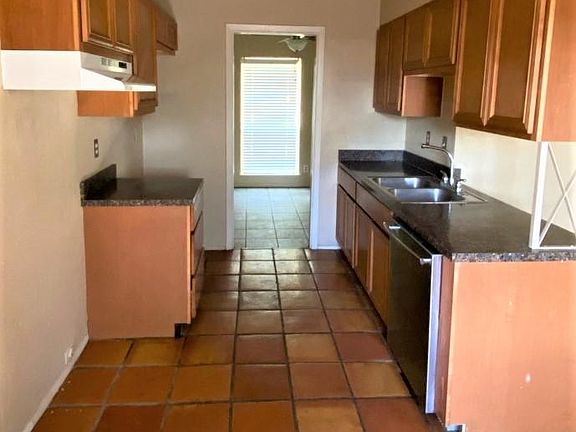 3rd image of 6726 Spring Haven St