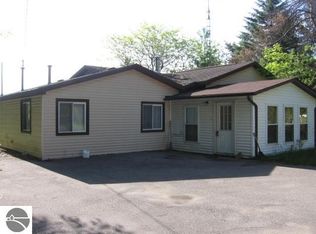 5642 Beechwood Rd, Rose City, MI 48654