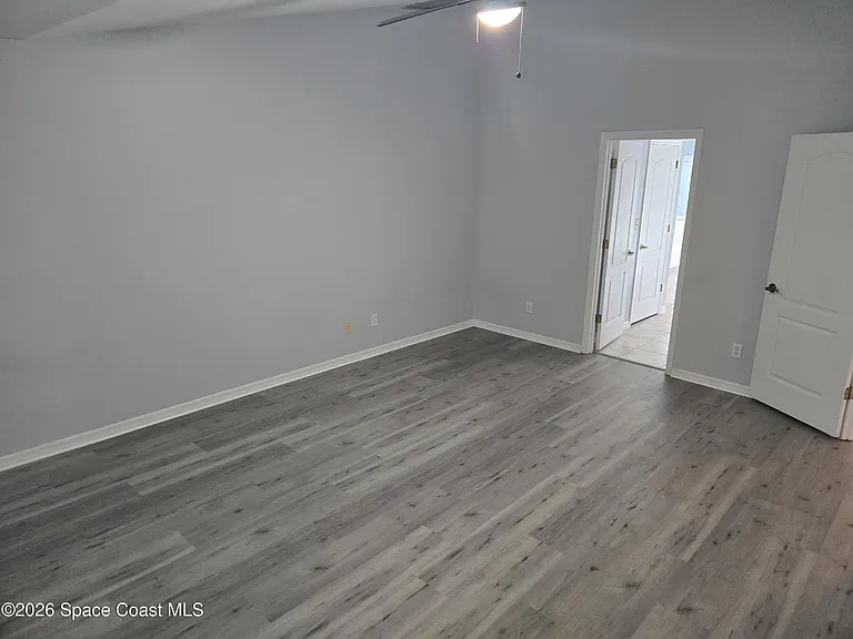 292 Carmel Dr — Photo 19