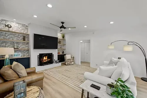 49 Sandra Dr #ID1578572P Photo 1