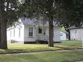 1st image of 416 N School Ave