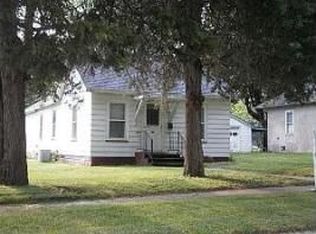 416 N School Ave, Oglesby, IL 61348