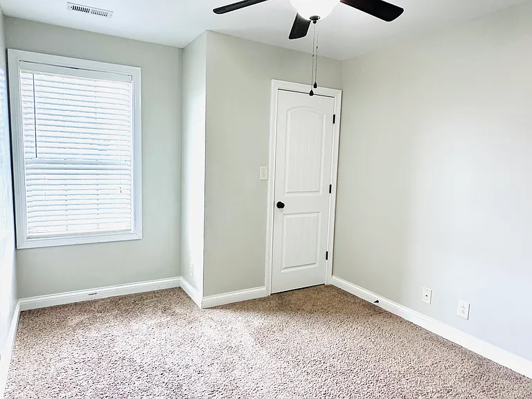 284 Ivy Bend Cir — Photo 21