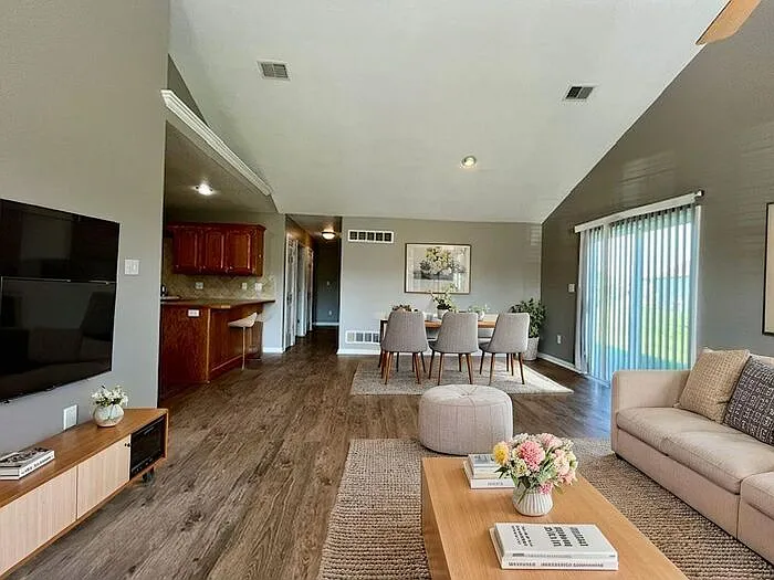 Building Photo - 474 Kreisel Dr