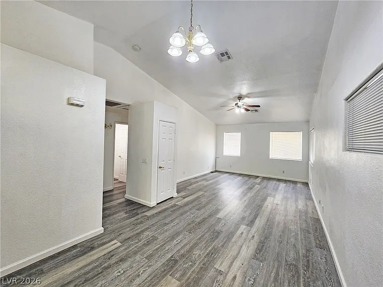 2321 E Calvada Blvd #6 — Photo 4