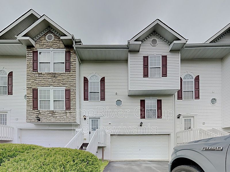 1st image of 114 Antler Hollow Dr