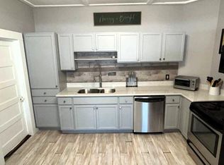 5 Pleasant St, Lincoln, NH 03251