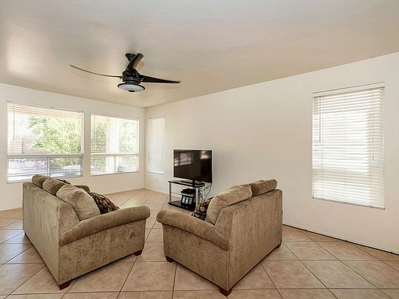 5th image of 4202 E Redwood Ln