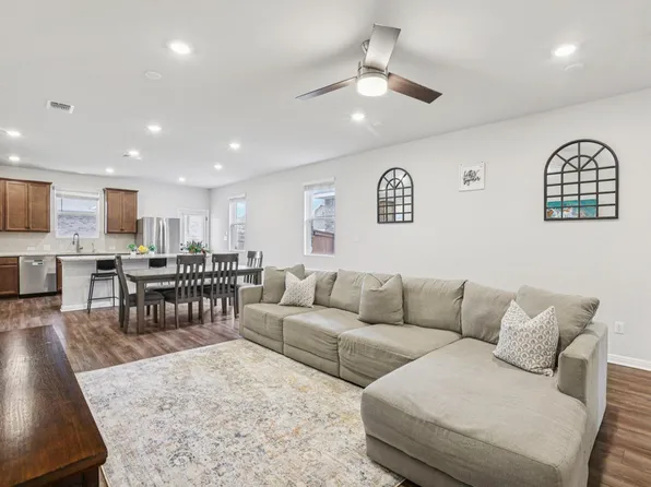 204 Swinging H Ln, Georgetown, TX 78633