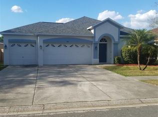 501 Sand Ridge Dr, Valrico, FL 33594