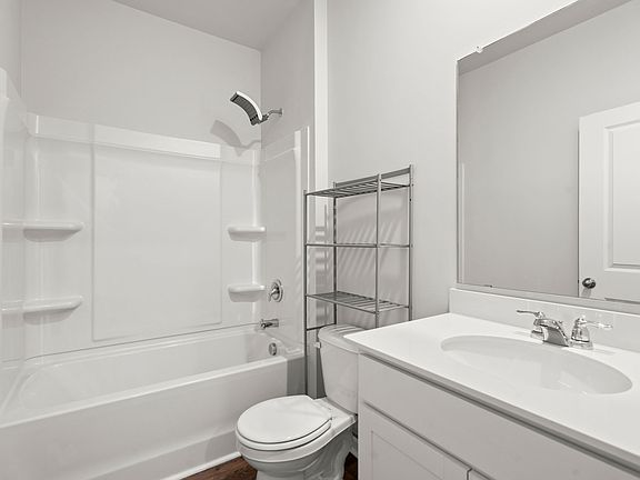 3rd image of 1072 Peridote Way