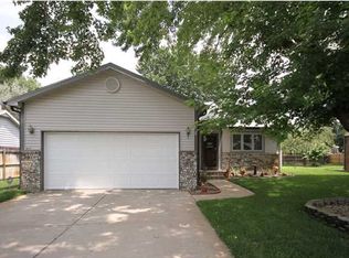 4238 S Laura Cir, Wichita, KS 67216