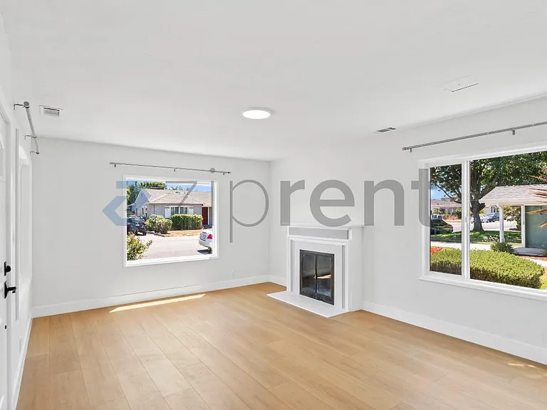 1835 Catherine St — Photo 6