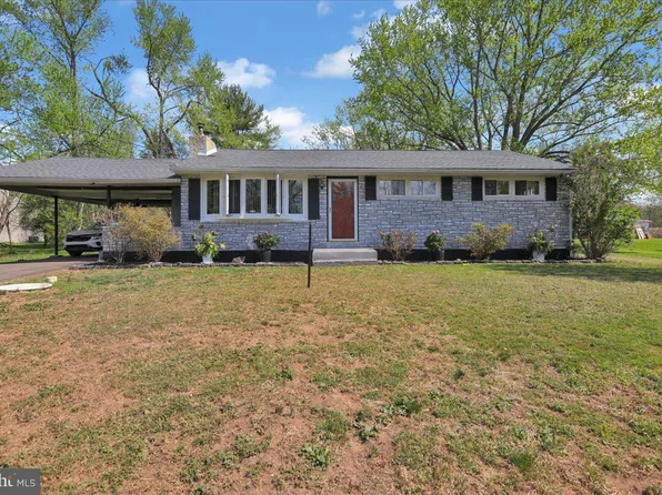 1224 Manatawny St, Pottstown, PA 19464