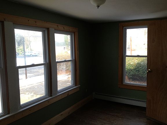 Bedroom 1 (First Floor)-no closet