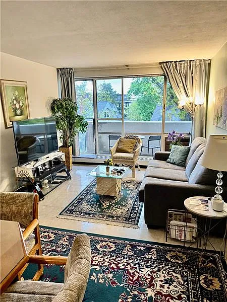 29 Concord Ave #503
