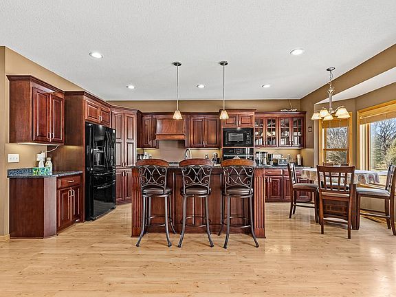 4th image of 2507 River Rd