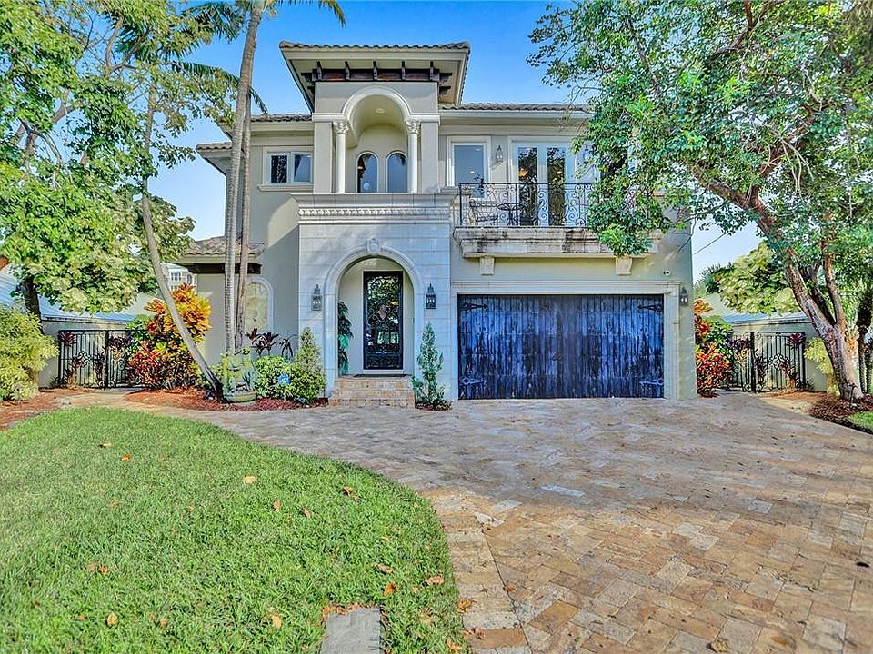 1st image of 232 SE 18th Avenue